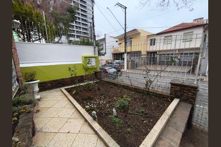 Casa à venda com 280m², 5 quartos e 3 vagas Casa à venda com 280m², 5 quartos e 3 vagasEntrada