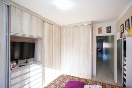 Casa à venda com 275m², 4 quartos e 2 vagasQuarto 1