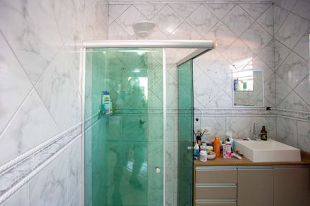 Casa à venda com 275m², 4 quartos e 2 vagasBanheiro da Suíte