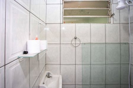 Casa à venda com 275m², 4 quartos e 2 vagasBanheiro de serviço