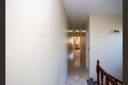 Casa à venda com 275m², 4 quartos e 2 vagasCorredor