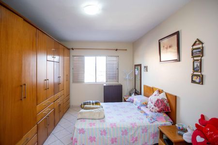 Casa à venda com 275m², 4 quartos e 2 vagasSuíte