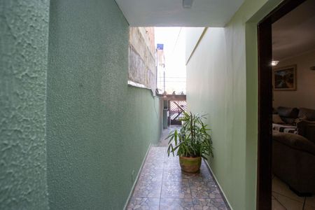 Casa à venda com 275m², 4 quartos e 2 vagasCorredor externo