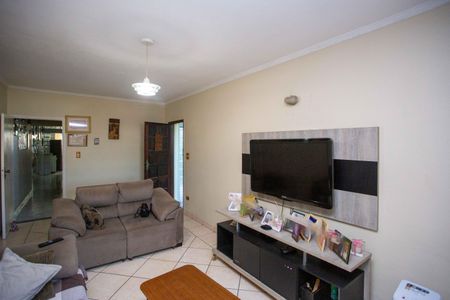 Casa à venda com 275m², 4 quartos e 2 vagasSala de TV