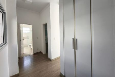 Casa de condomínio para alugar com 262m², 4 quartos e 4 vagas Casa de condomínio para alugar com 262m², 4 quartos e 4 vagasCorredor - Quartos