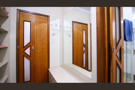 Casa à venda com 197m², 5 quartos e 3 vagasSuíte Closet