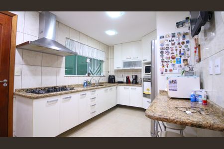 Casa à venda com 197m², 5 quartos e 3 vagasCozinha
