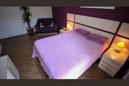 Casa à venda com 197m², 5 quartos e 3 vagasSuíte 