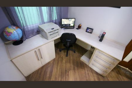 Casa à venda com 197m², 5 quartos e 3 vagasEscritório