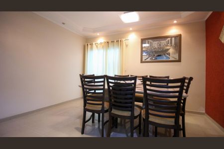 Casa à venda com 197m², 5 quartos e 3 vagasSala de Jantar