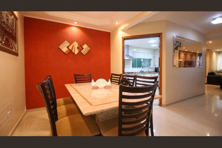 Casa à venda com 197m², 5 quartos e 3 vagasSala de Jantar