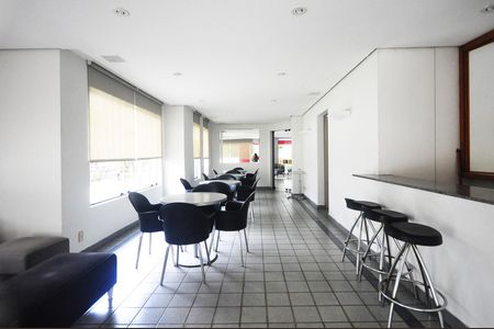 Apartamento para alugar com 65m², 2 quartos e 1 vagaÁrea comum