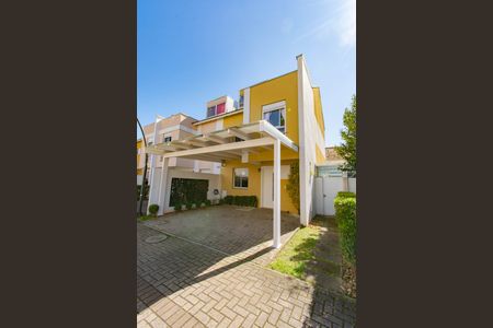 Casa de condomínio à venda com 189m², 3 quartos e 2 vagasFachada