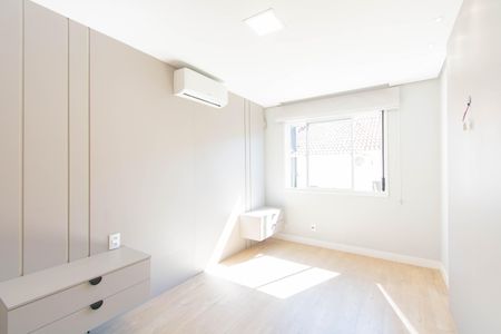 Casa de condomínio à venda com 189m², 3 quartos e 2 vagasSuíte