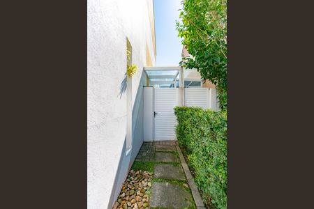 Casa de condomínio à venda com 189m², 3 quartos e 2 vagasQuintal