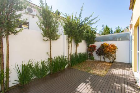 Casa de condomínio à venda com 189m², 3 quartos e 2 vagasQuintal