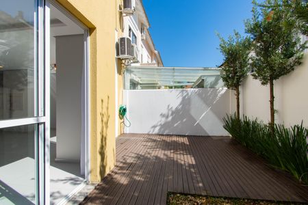 Casa de condomínio à venda com 189m², 3 quartos e 2 vagasQuintal