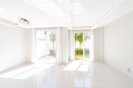 Casa de condomínio à venda com 189m², 3 quartos e 2 vagasSala