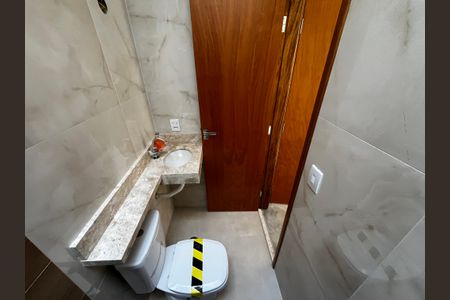 Casa à venda com 130m², 3 quartos e 3 vagasBanheiro da Suíte 2