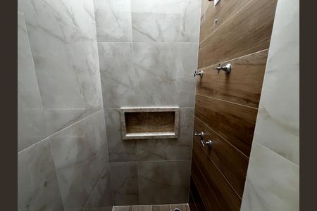 Casa à venda com 130m², 3 quartos e 3 vagasBanheiro da Suíte 2