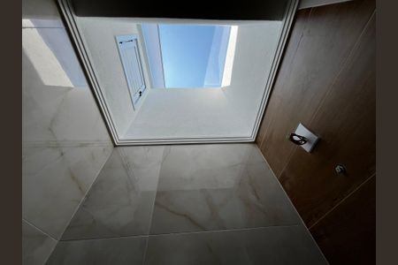 Casa à venda com 130m², 3 quartos e 3 vagasBanheiro da Suíte 2