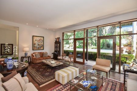 Casa à venda com 620m², 3 quartos e 4 vagasSala