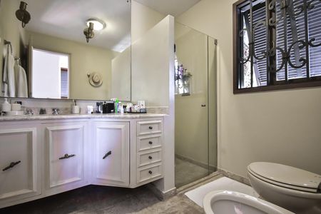 Casa à venda com 620m², 3 quartos e 4 vagasBanheiro 1 da Suíte 3