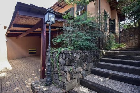 Casa à venda com 620m², 3 quartos e 4 vagasEntrada