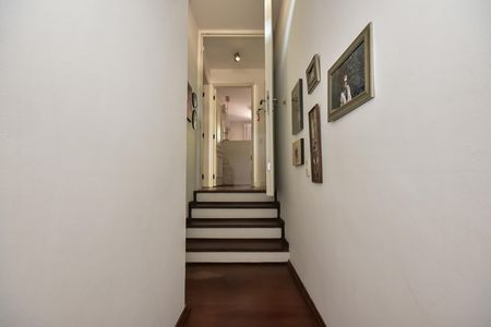 Casa à venda com 620m², 3 quartos e 4 vagasCorredor