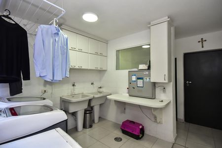 Casa à venda com 620m², 3 quartos e 4 vagasÁrea de Serviço