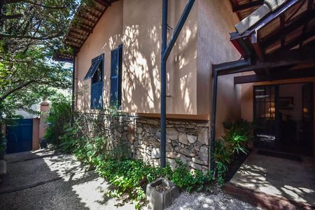 Casa à venda com 620m², 3 quartos e 4 vagasEntrada