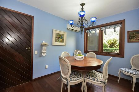 Casa à venda com 620m², 3 quartos e 4 vagasCopa