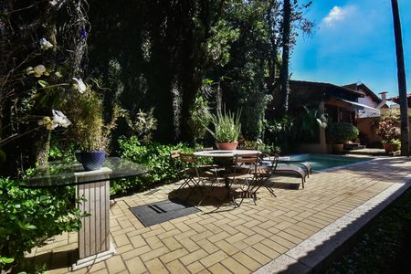 Casa à venda com 620m², 3 quartos e 4 vagasÁrea comum - Piscina