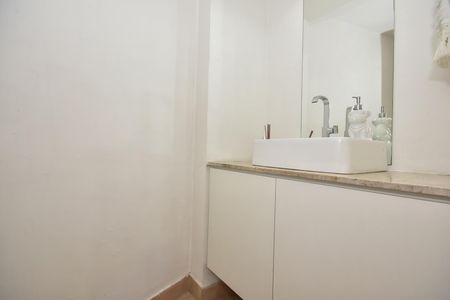 Casa à venda com 620m², 3 quartos e 4 vagasLavabo da Academia