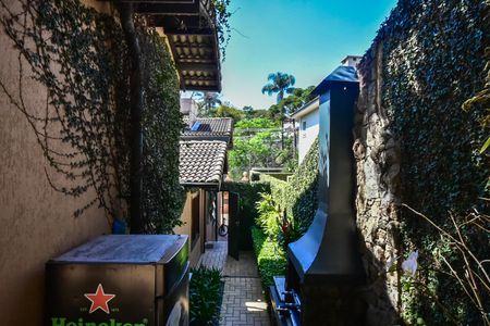 Casa à venda com 620m², 3 quartos e 4 vagasÁrea comum - Churrasqueira