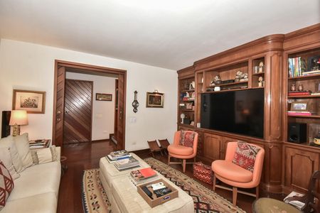 Casa à venda com 620m², 3 quartos e 4 vagasSala de Tv