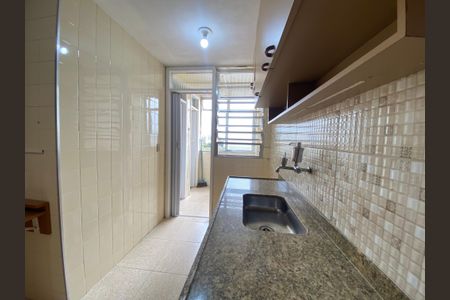 Apartamento à venda com 60m², 3 quartos e 1 vaga Apartamento à venda com 60m², 3 quartos e 1 vagaCozinha e Área de Serviço