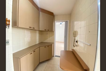 Apartamento à venda com 60m², 3 quartos e 1 vaga Apartamento à venda com 60m², 3 quartos e 1 vagaCozinha e Área de Serviço