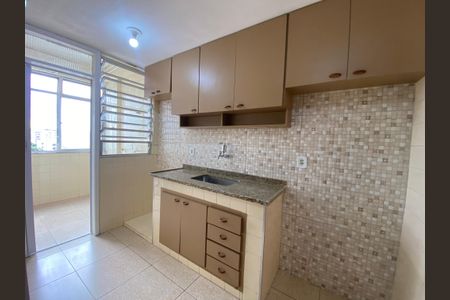 Apartamento à venda com 60m², 3 quartos e 1 vaga Apartamento à venda com 60m², 3 quartos e 1 vagaCozinha e Área de Serviço