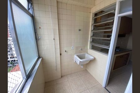 Apartamento à venda com 60m², 3 quartos e 1 vaga Apartamento à venda com 60m², 3 quartos e 1 vagaCozinha e Área de Serviço