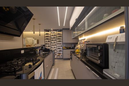 Apartamento à venda com 160m², 3 quartos e 3 vagas Apartamento à venda com 160m², 3 quartos e 3 vagasCozinha e Área de Serviço