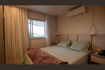 Apartamento à venda com 160m², 3 quartos e 3 vagas Apartamento à venda com 160m², 3 quartos e 3 vagasSuíte