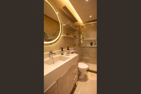 Apartamento à venda com 160m², 3 quartos e 3 vagas Apartamento à venda com 160m², 3 quartos e 3 vagasBanheiro Social