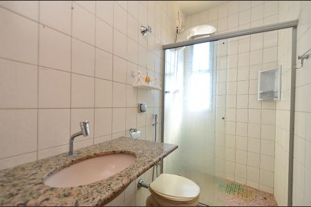 Apartamento à venda com 68m², 2 quartos e 2 vagasBanheiro Social