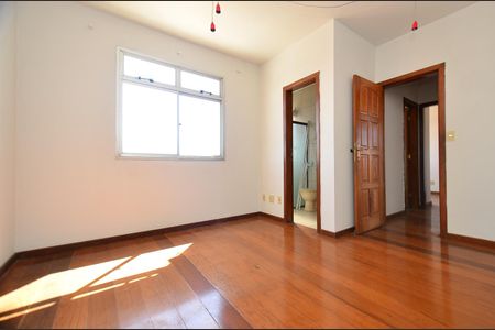Apartamento à venda com 68m², 2 quartos e 2 vagasSuite