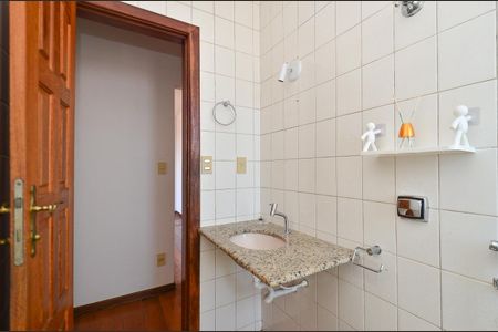 Apartamento à venda com 68m², 2 quartos e 2 vagasBanheiro Social