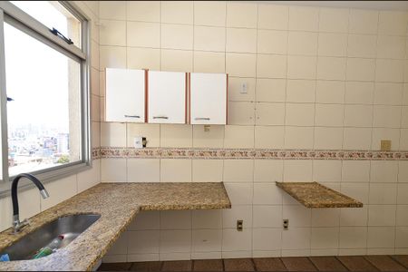 Apartamento à venda com 68m², 2 quartos e 2 vagasCozinha