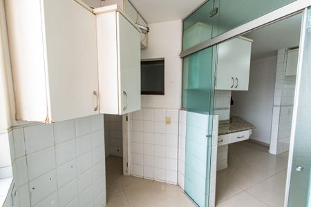 Apartamento à venda com 85m², 2 quartos e 1 vagaÁrea de Serviço