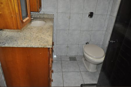 Apartamento para alugar com 60m², 2 quartos e sem vagaBanheiro
