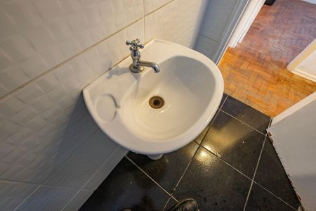 Apartamento à venda com 98m², 2 quartos e sem vaga Apartamento à venda com 98m², 2 quartos e sem vagaBanheiro Social